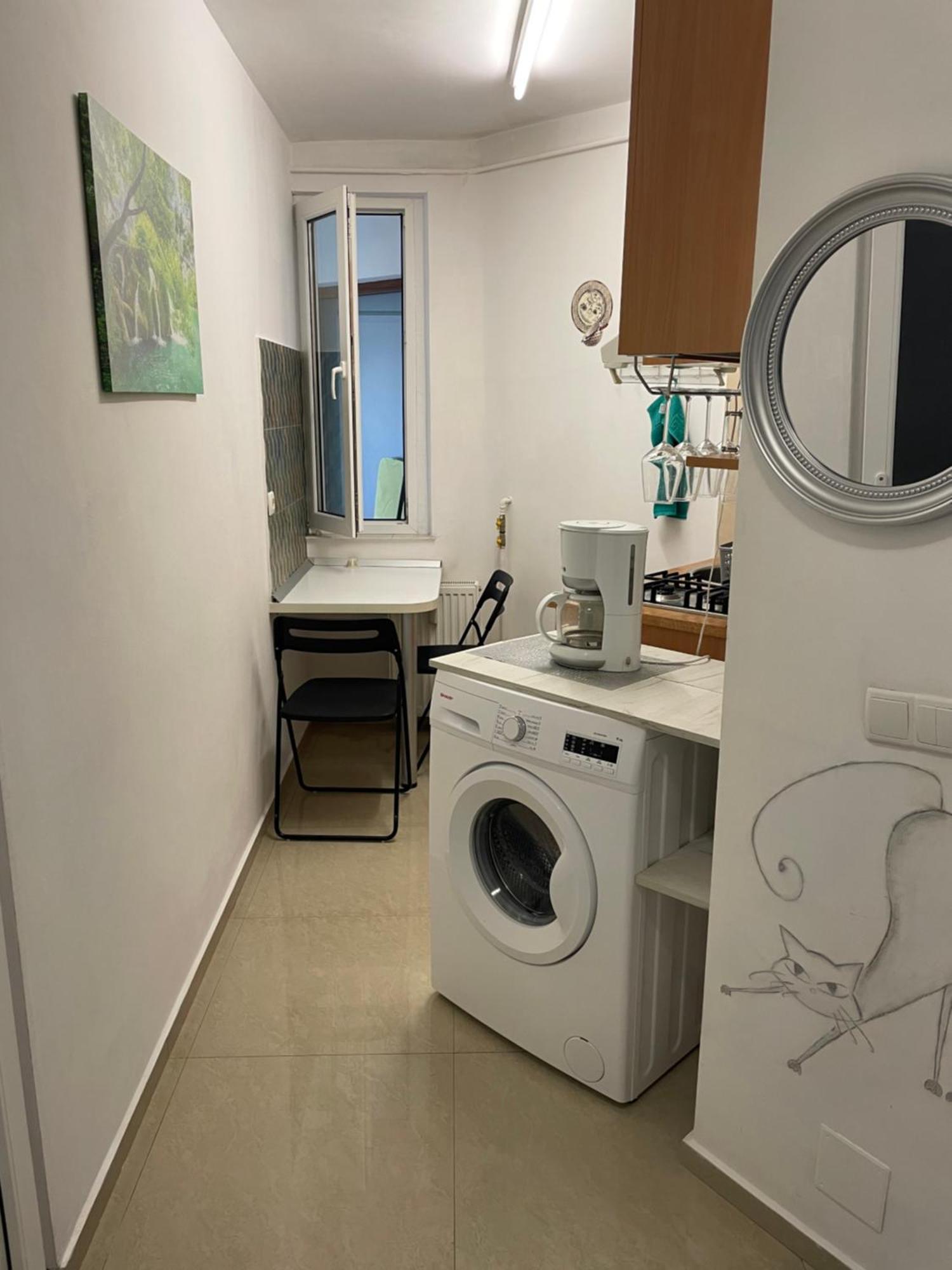 Nikolasstudiocenter Πλοέστι Εξωτερικό φωτογραφία